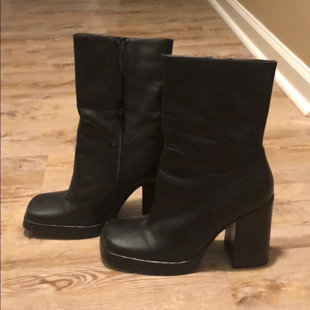 Steve Madden Boots